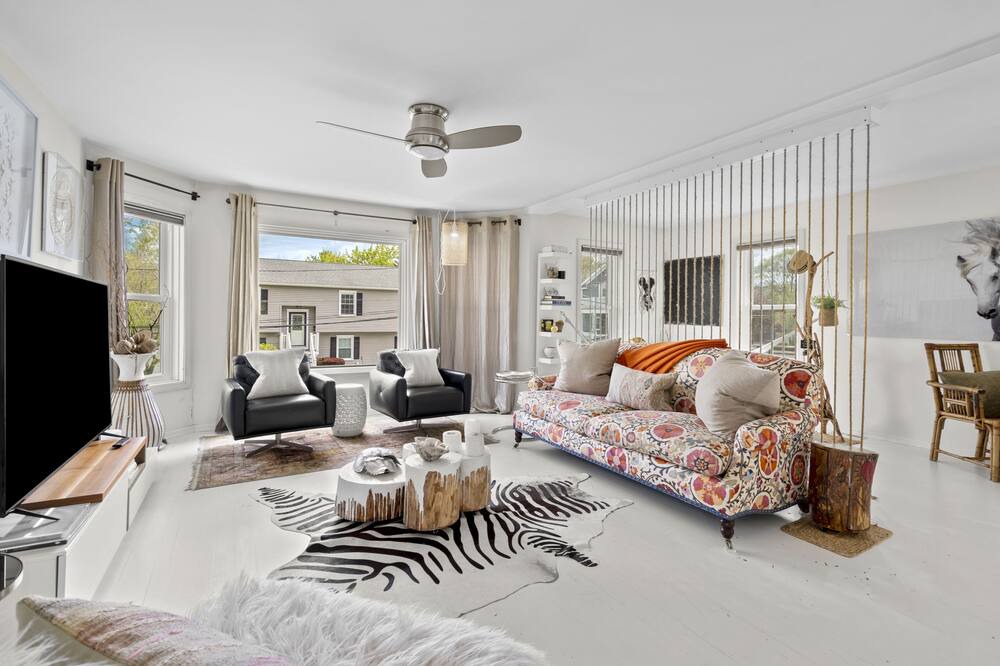 Photo of Livingroom in Milford