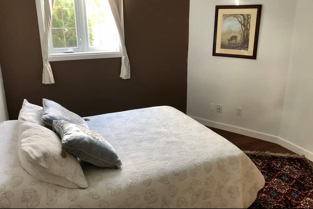 Photo of Bedroom in Saint-Hippolyte