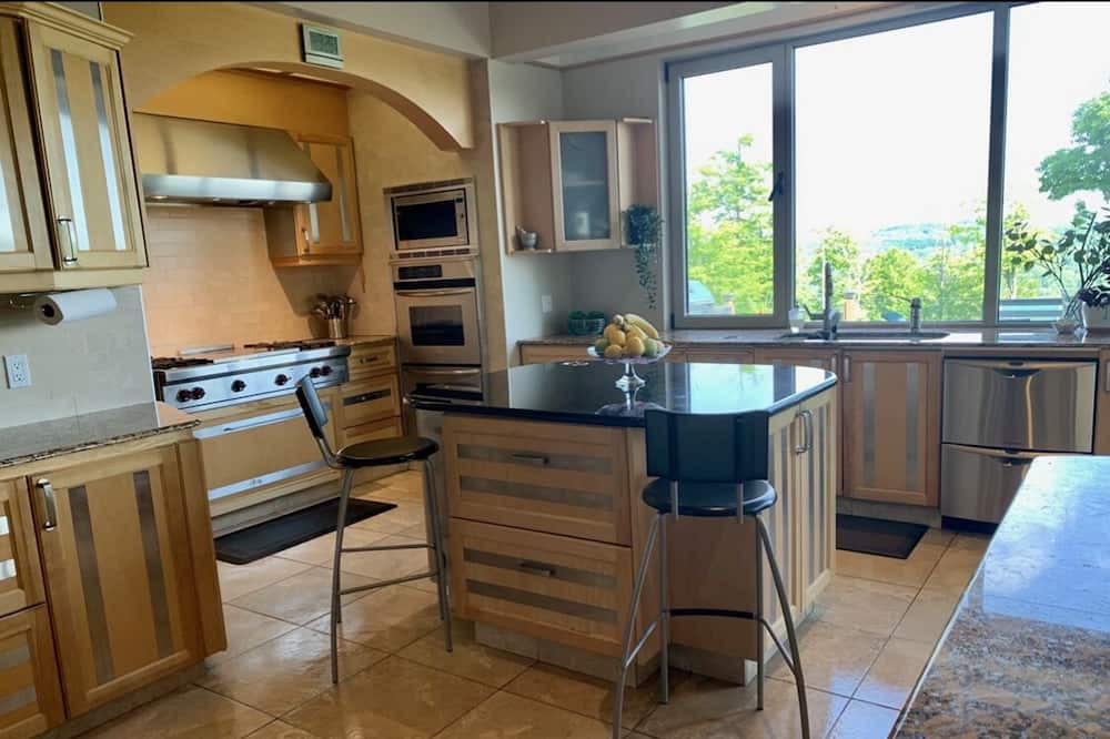 Photo of Kitchen in Saint-Hippolyte