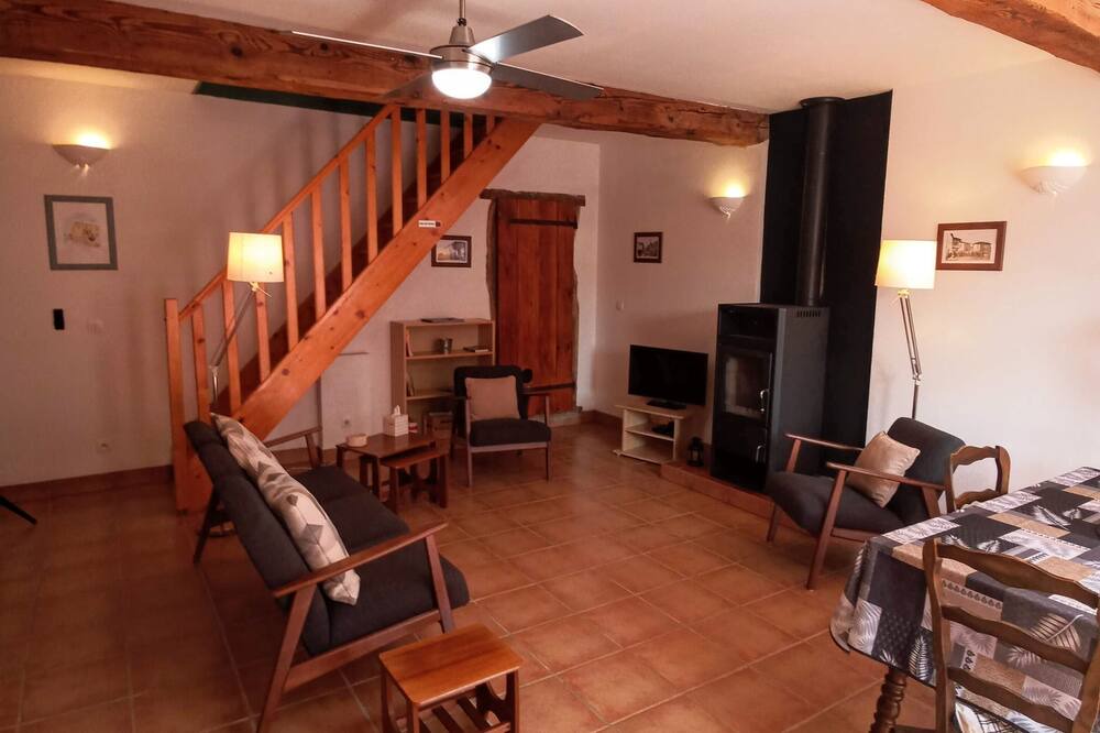 Photo of Livingroom in Cailhavel