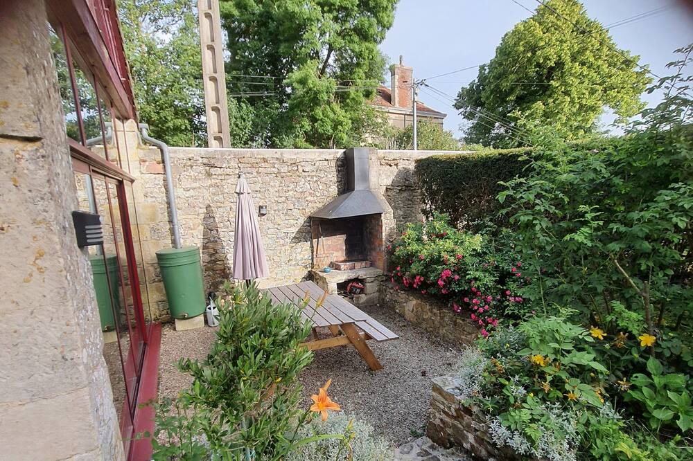 Photo of Outdoor in Villedieu-les-Bailleul
