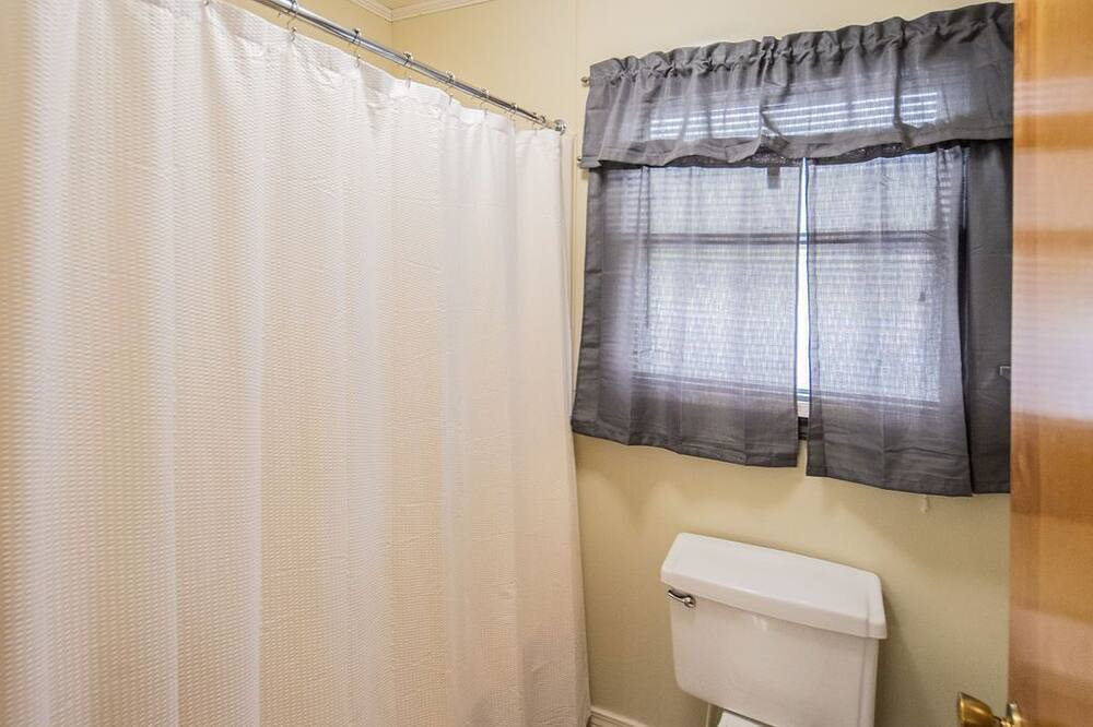 Photo of Bathroom in Eddyville