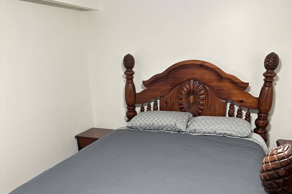 Photo of Bedroom in Sauble Beach