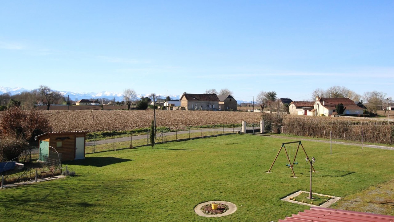 Photo of Outdoor in Lespourcy