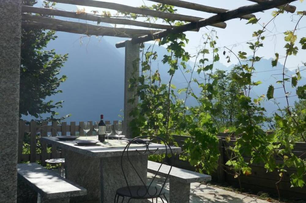 Photo of Outdoor in Leontica