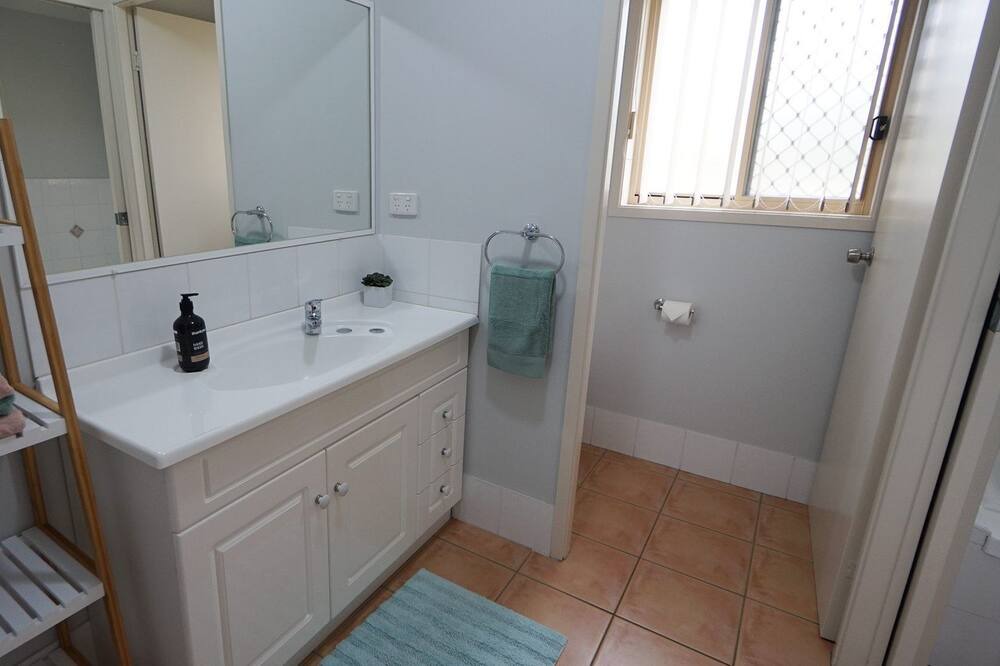Photo of Bathroom in Huskisson