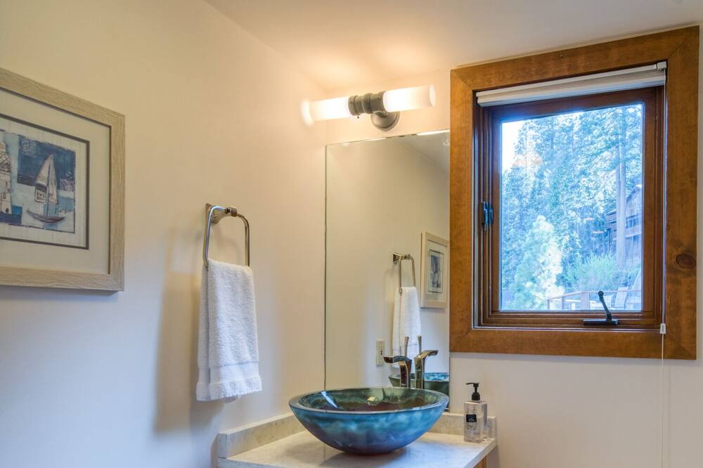 Photo of Bathroom in Crystal Bay