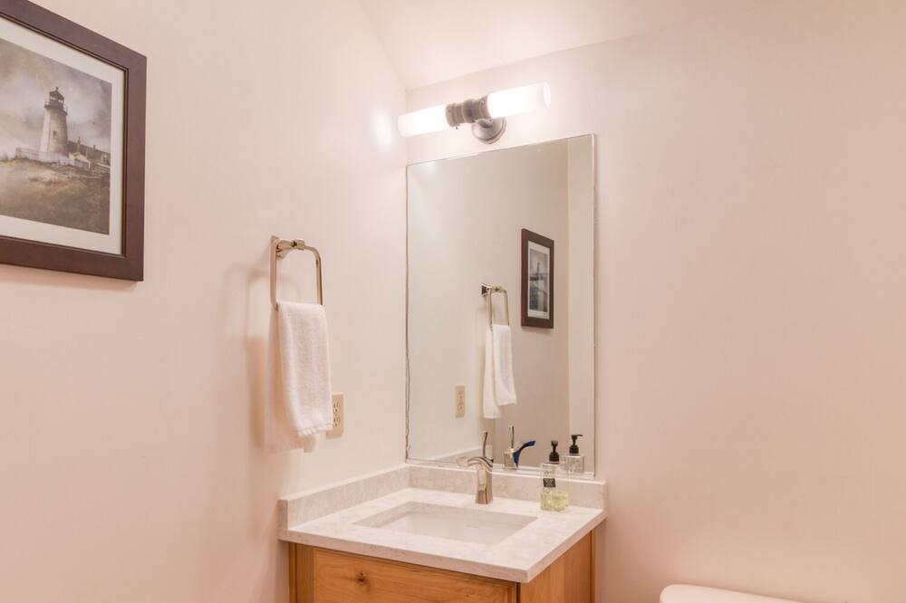 Photo of Bathroom in Crystal Bay