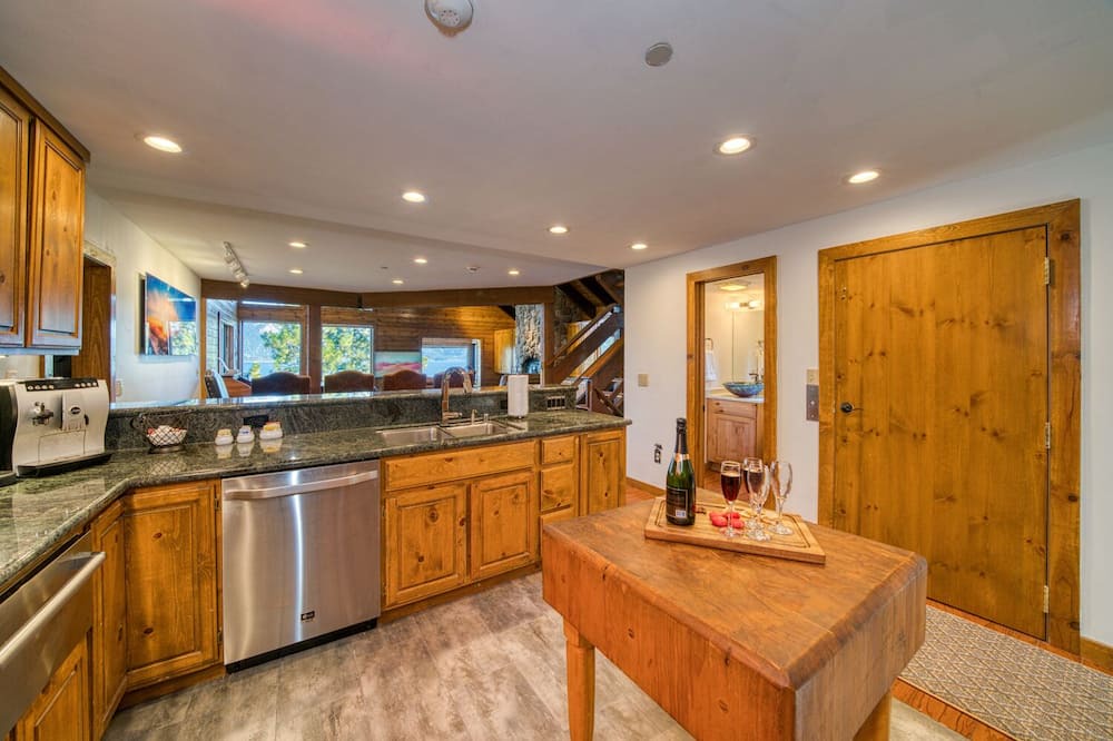 Photo of Kitchen in Crystal Bay