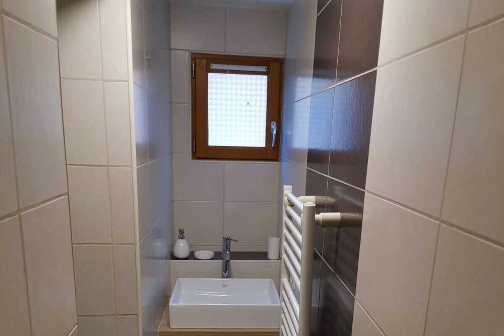 Photo of Bathroom in Gaillard