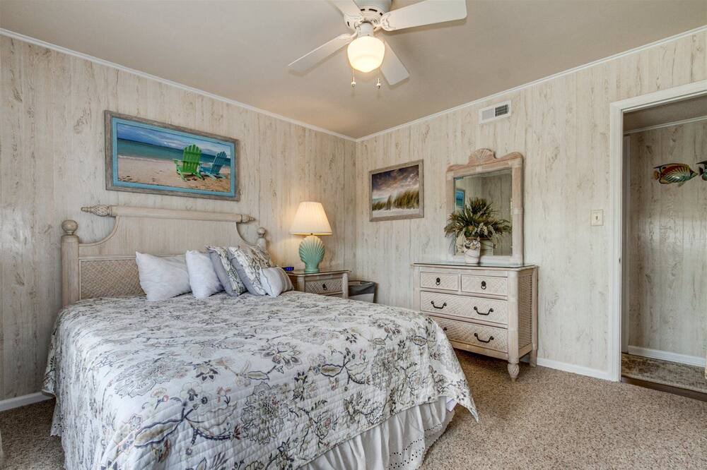 Photo of Bedroom in Surfside Beach