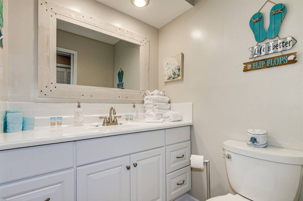 Photo of Bathroom in Surfside Beach
