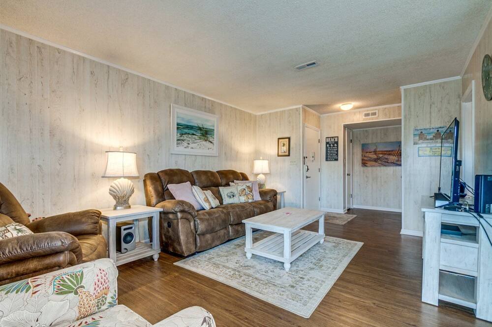 Photo of Livingroom in Surfside Beach