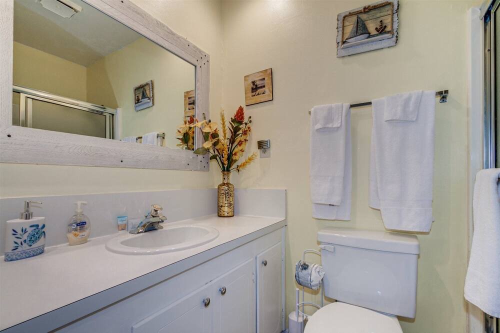 Photo of Bathroom in Surfside Beach