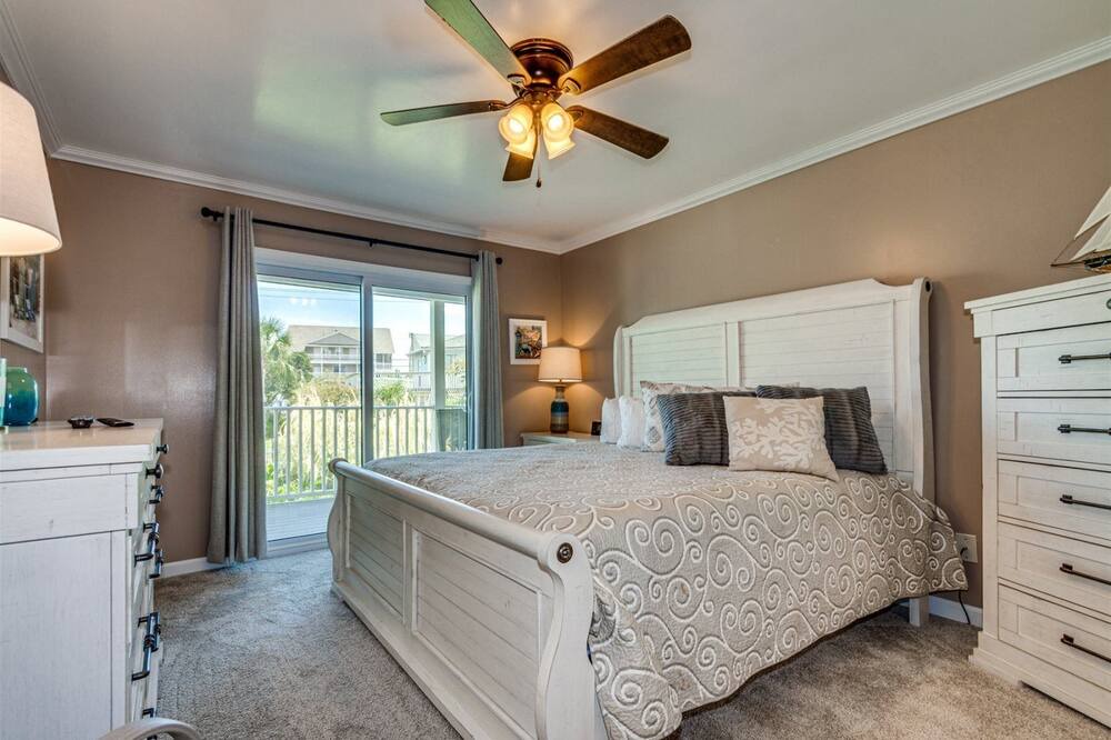 Photo of Bedroom in Surfside Beach
