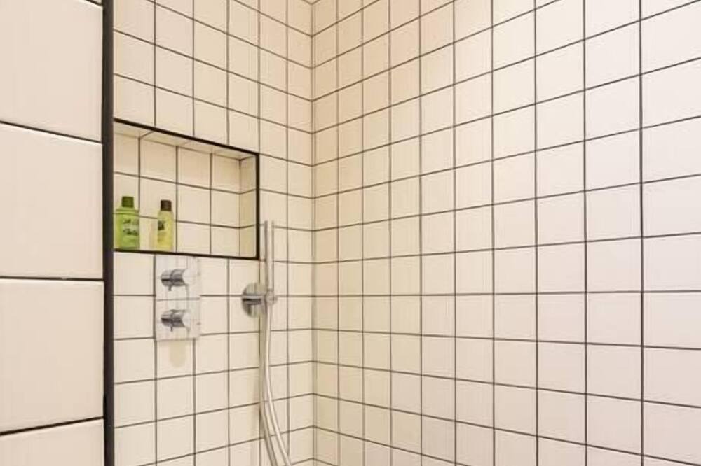 Photo of Bathroom in Arts-et-Metiers
