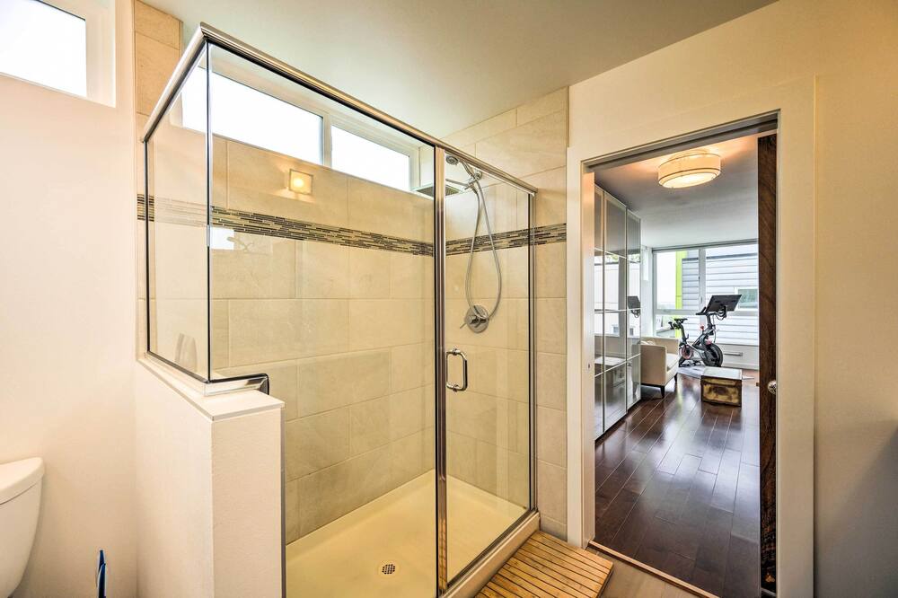 Photo of Bathroom in Minor