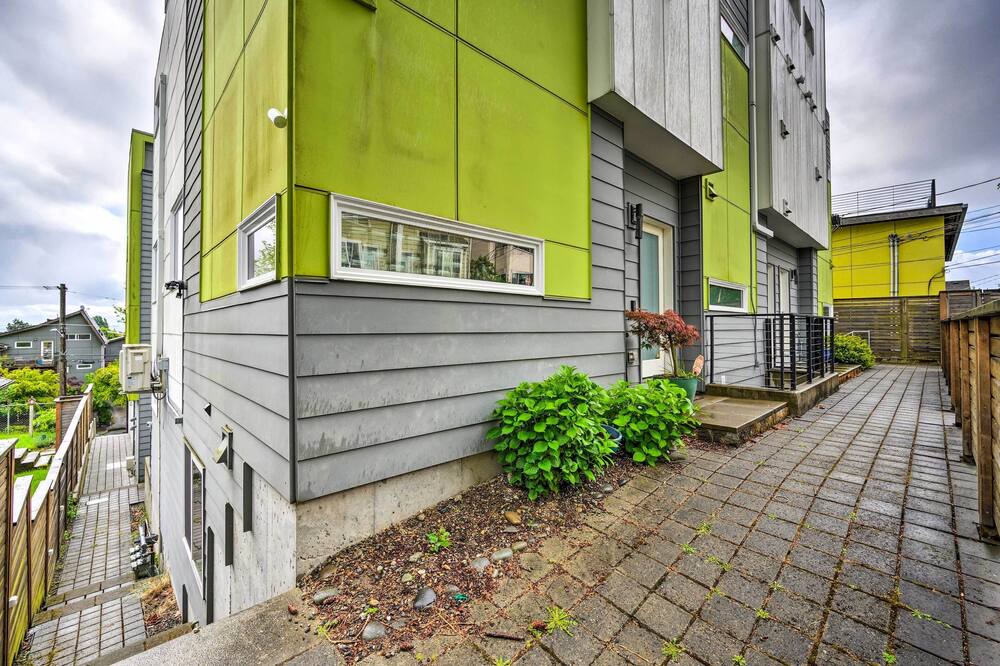 Photo of Others in Minor