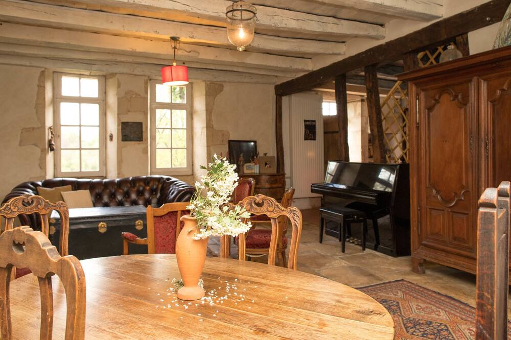 Photo of Livingroom in Marnay