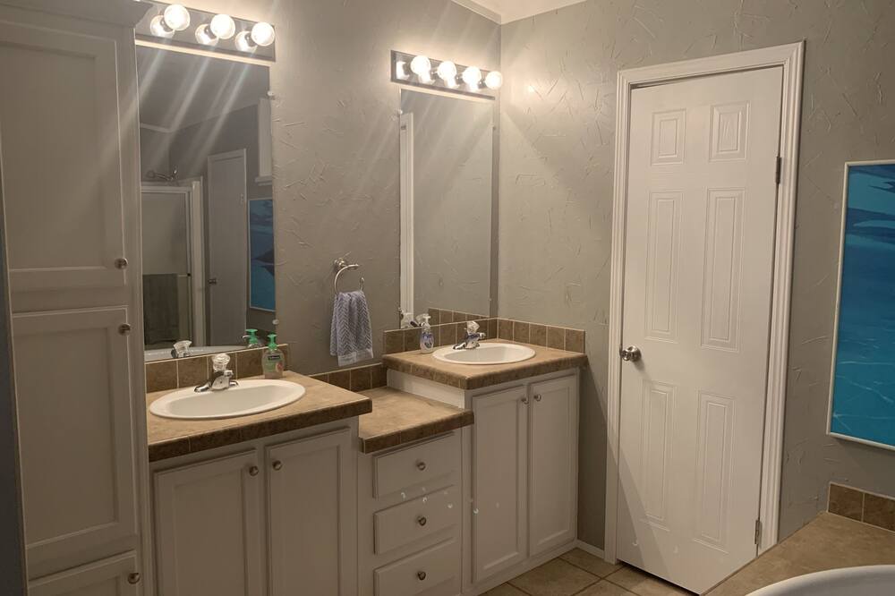 Photo of Bathroom in Fort Mc Kavett
