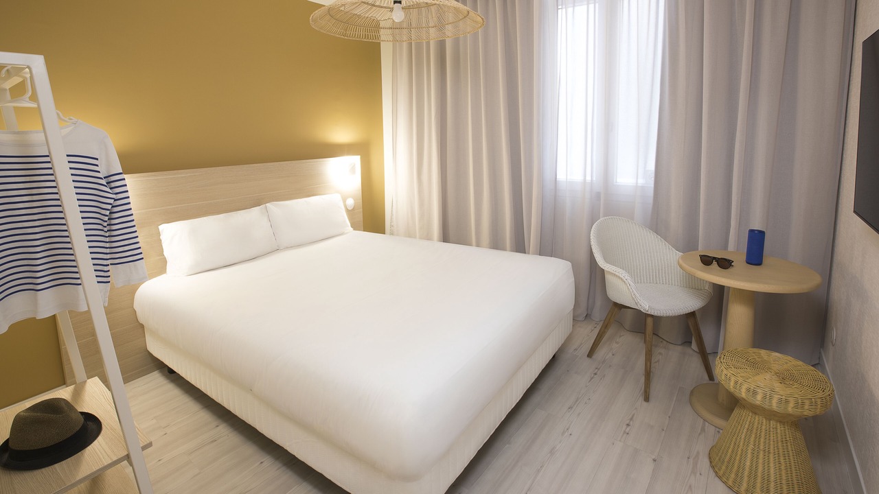 Photo of Bedroom in Opera