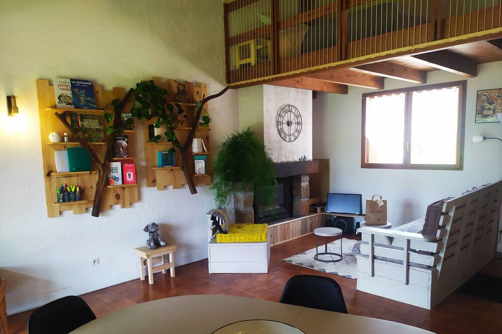 Photo of Livingroom in Belmont-sur-Rance