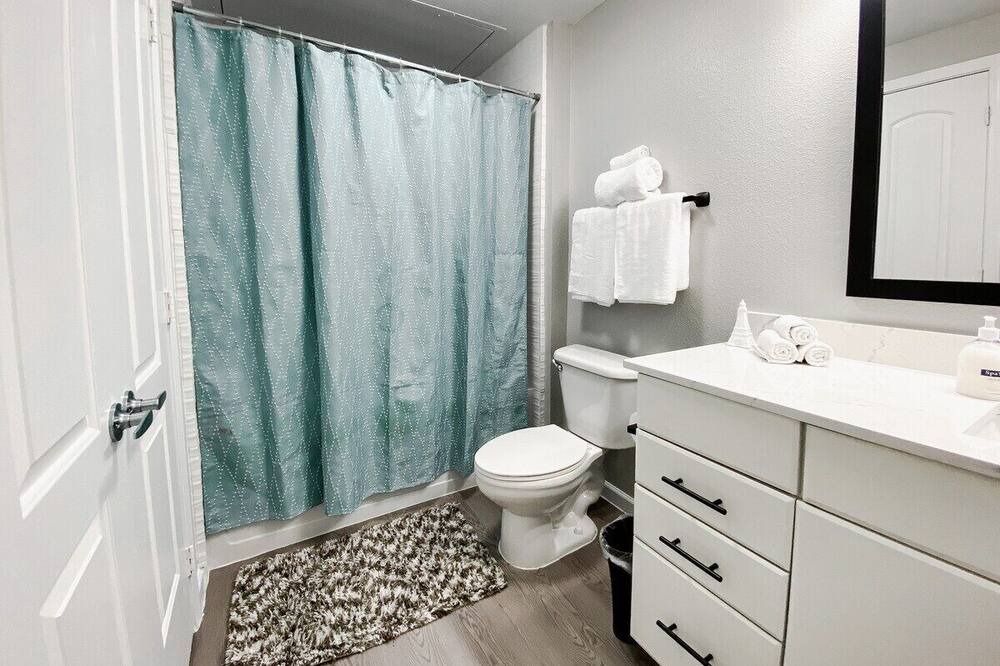 Photo of Bathroom in Far North Dallas