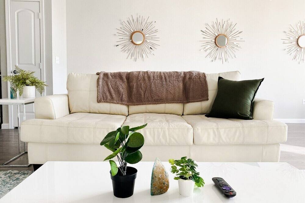 Photo of Livingroom in Far North Dallas