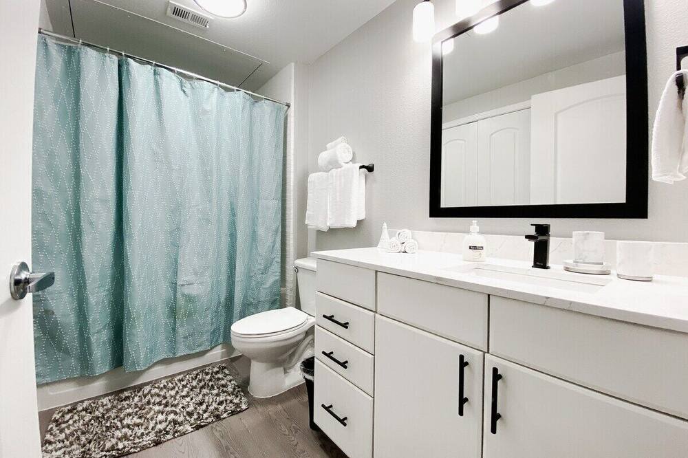Photo of Bathroom in Far North Dallas