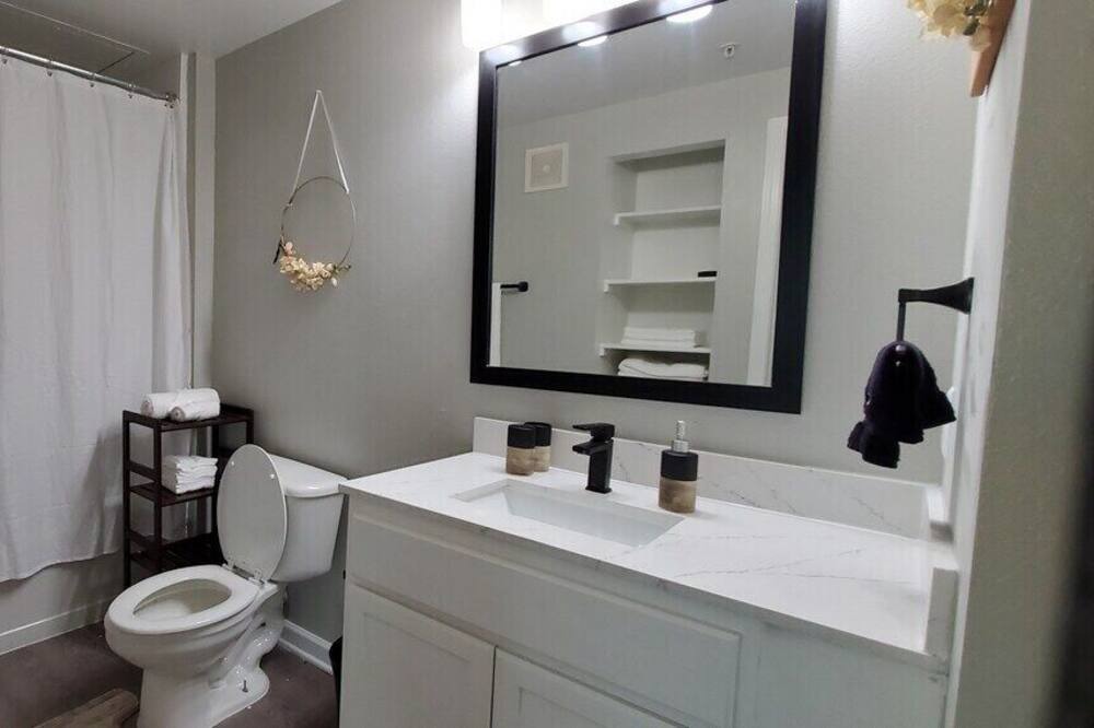 Photo of Bathroom in Far North Dallas