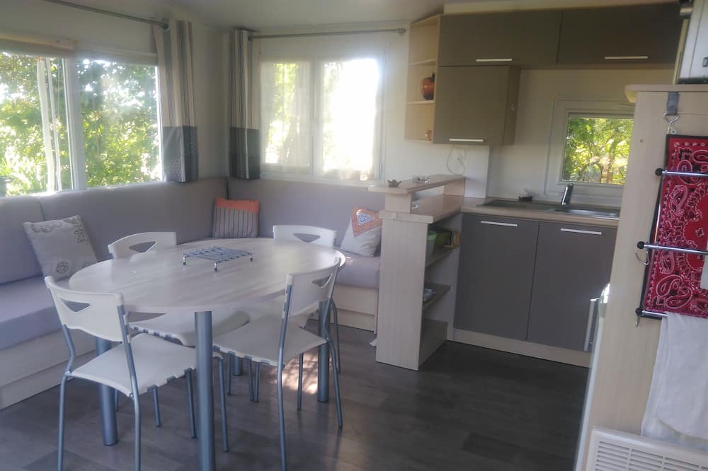 Photo of Kitchen in Saint-Eutrope-de-Born