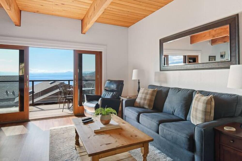 Photo of Bedroom in Crystal Bay