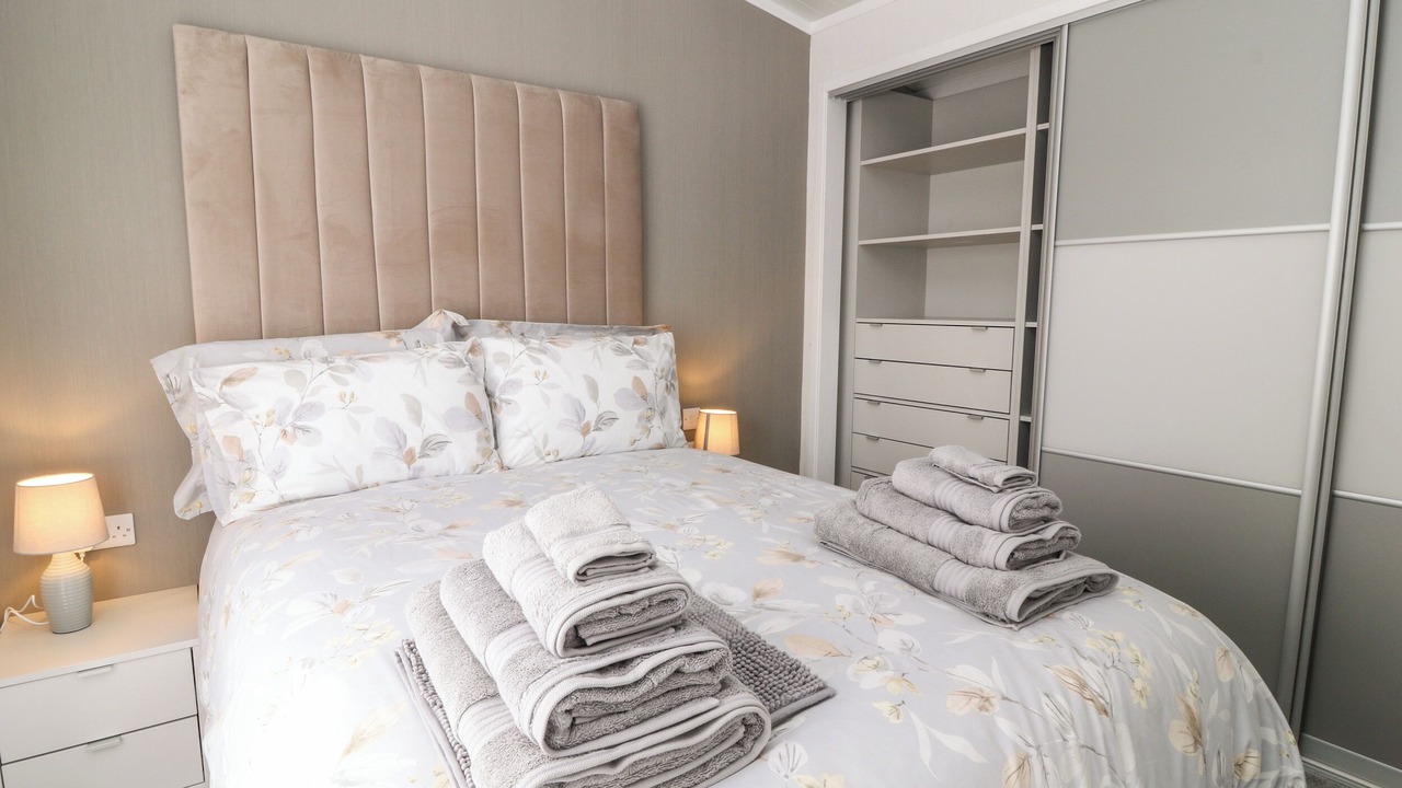 Photo of Others in Black Torrington