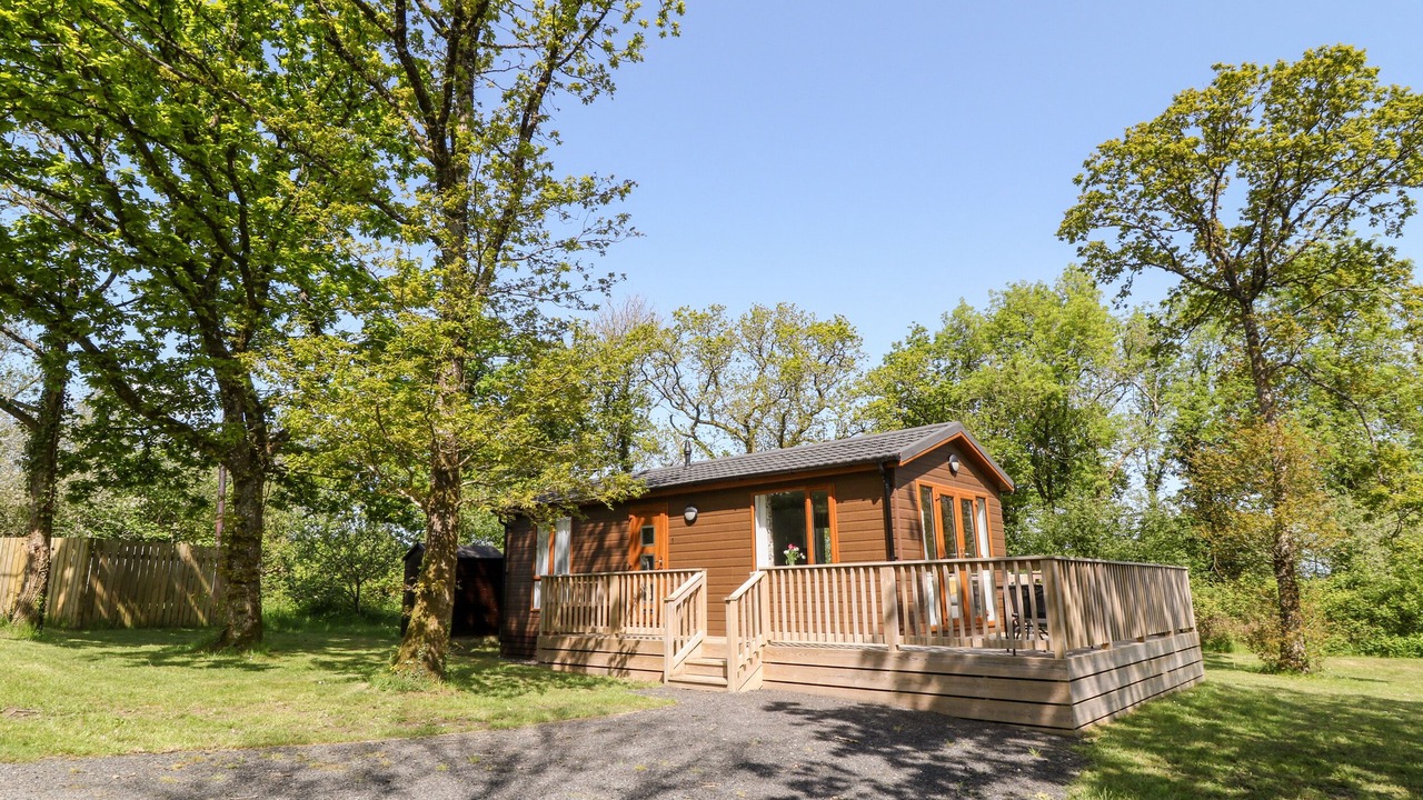 Photo of Outdoor in Black Torrington