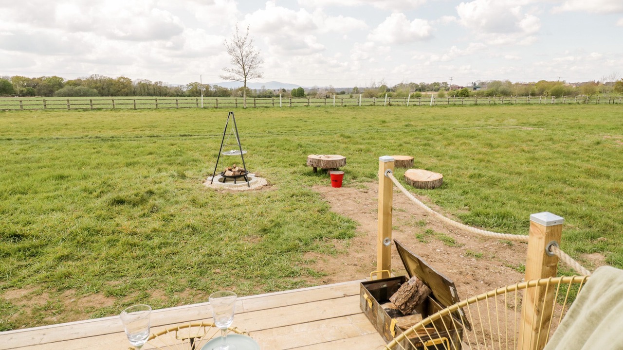 Photo of Others in Hawbridge