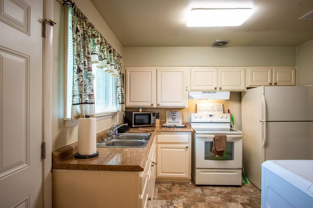 Photo of Kitchen in East Florence