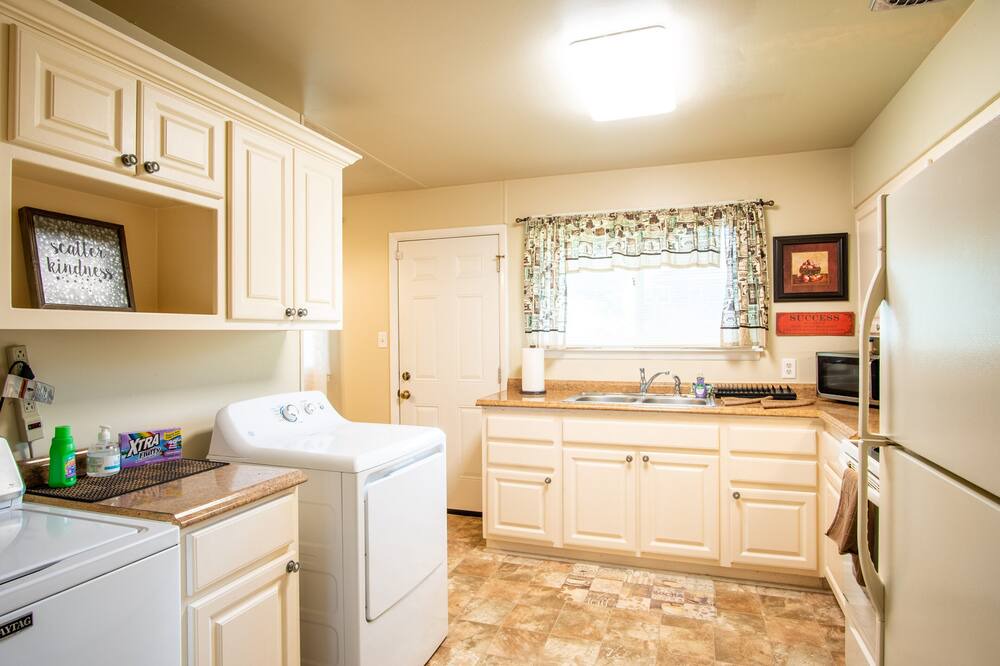 Photo of Kitchen in East Florence