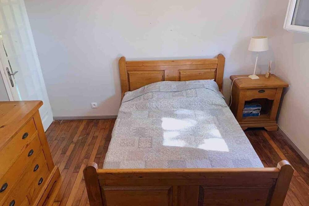 Photo of Bedroom in Melun