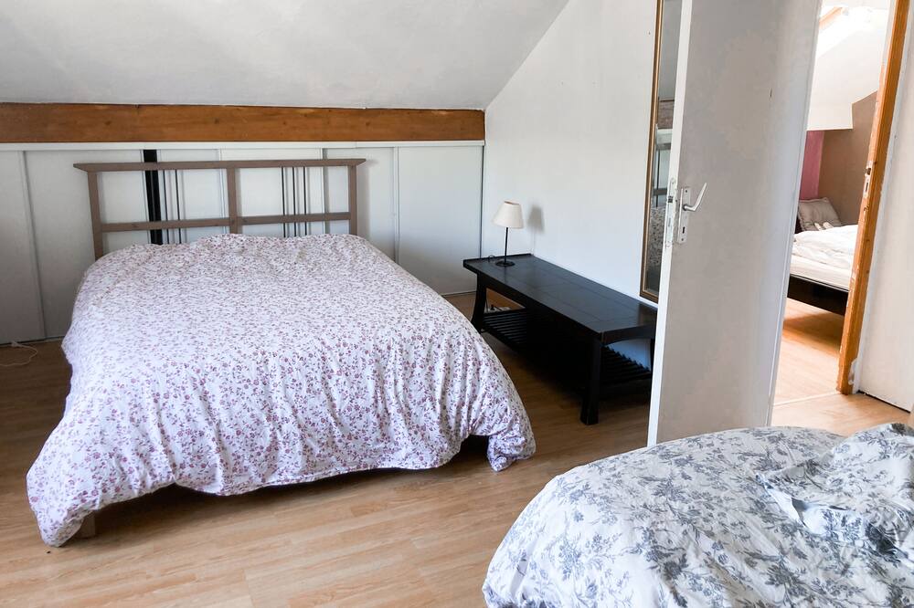 Photo of Bedroom in Melun