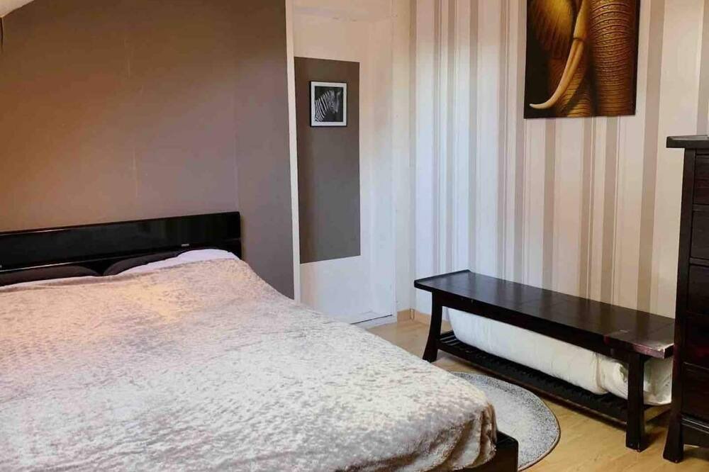 Photo of Bedroom in Melun