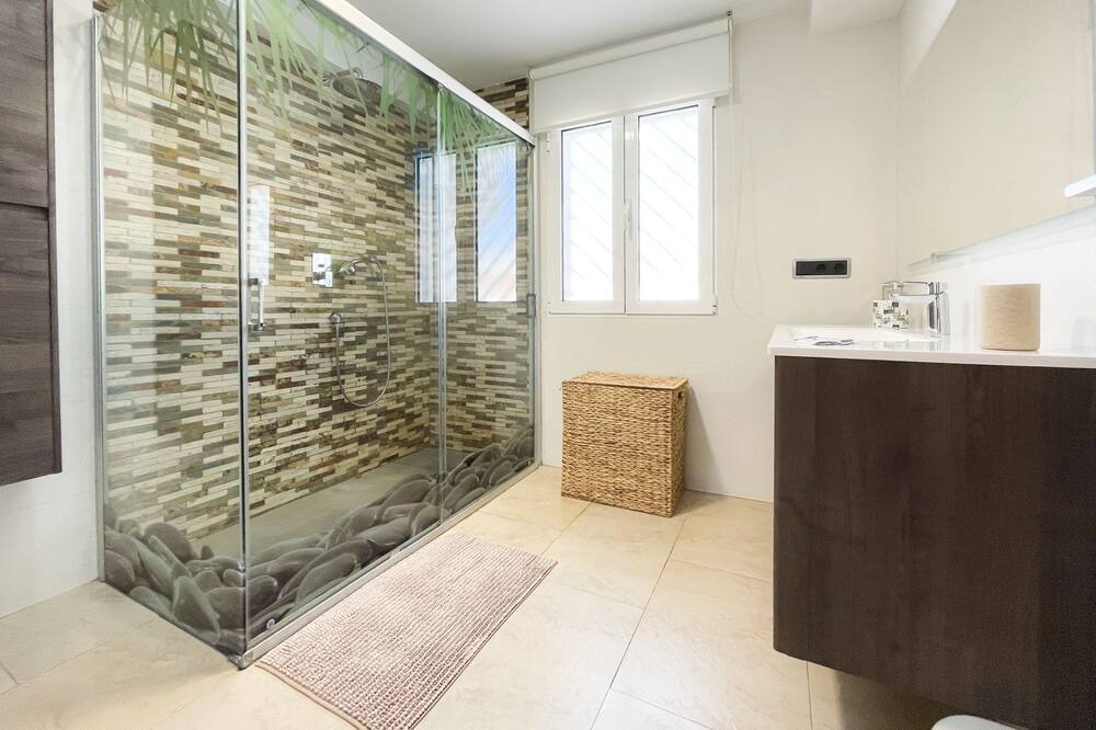 Photo of Bathroom in San Vicente del Raspeig