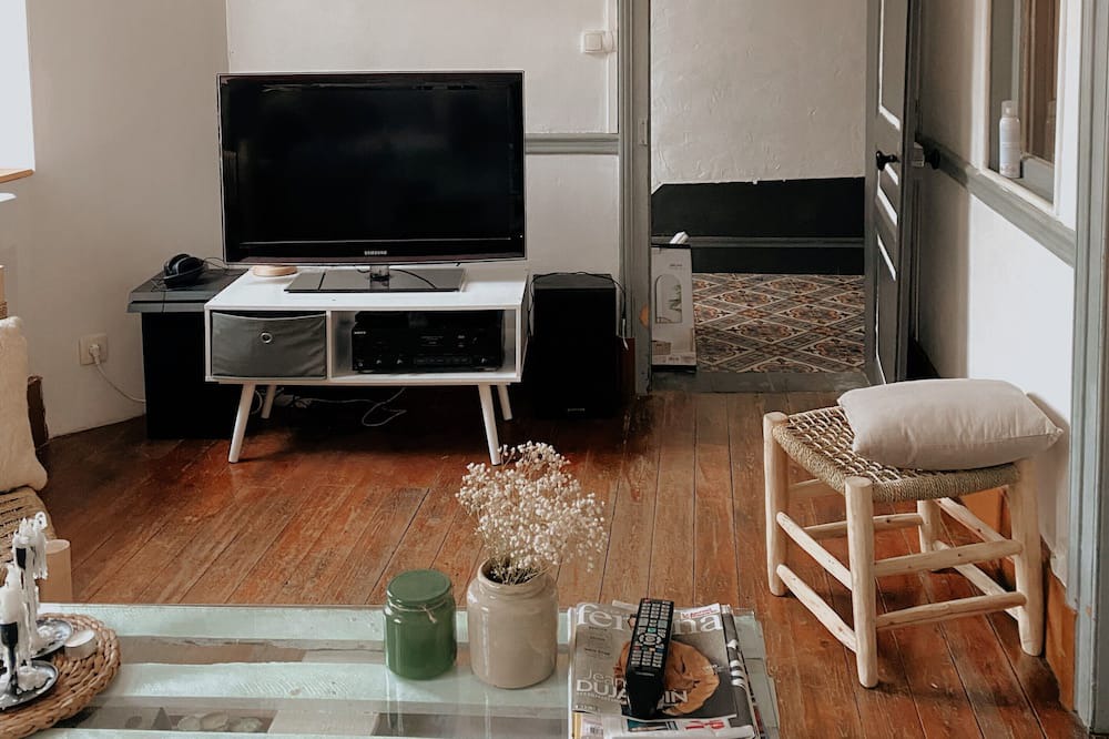 Photo of Livingroom in Moulins-la-Marche