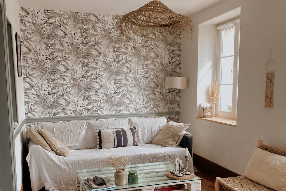 Photo of Livingroom in Moulins-la-Marche