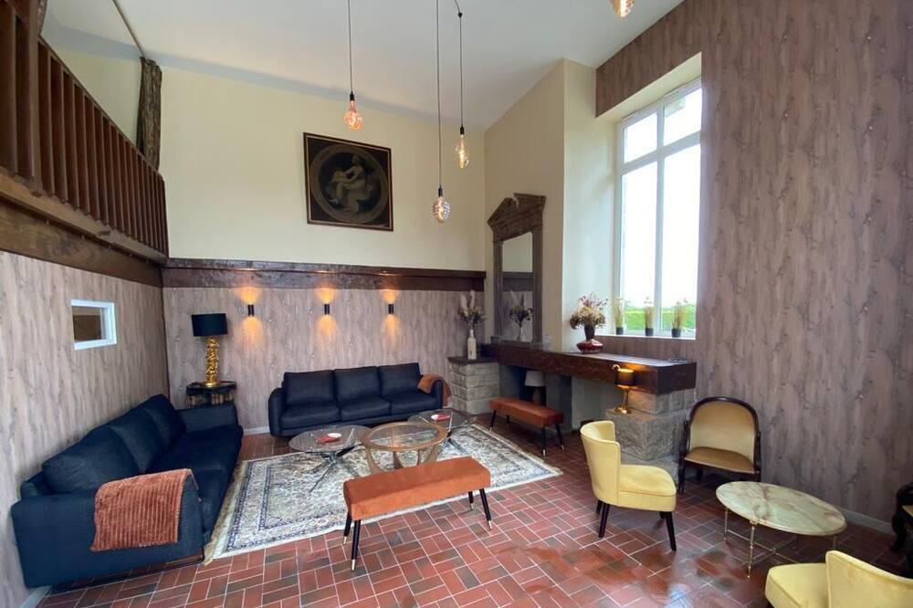 Photo of Livingroom in Saint-Planchers
