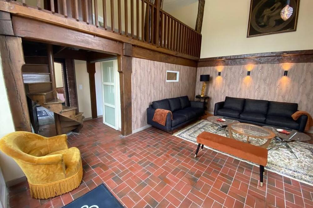 Photo of Livingroom in Saint-Planchers