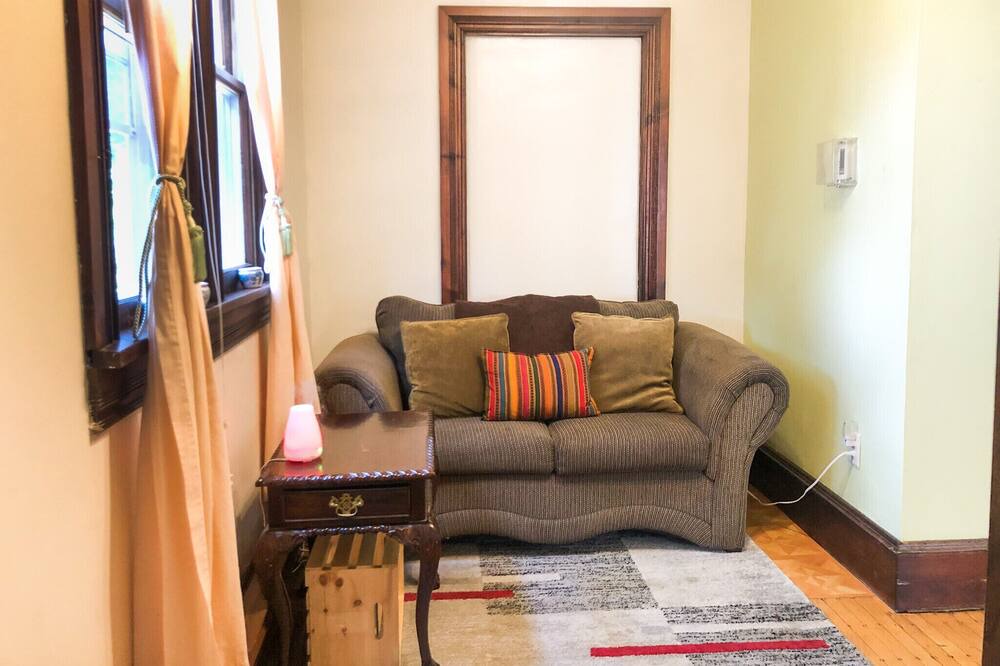 Photo of Livingroom in Worcester