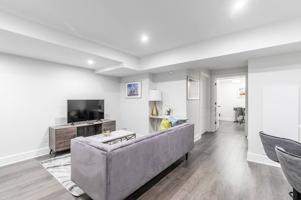 Photo of Livingroom in Smiths Falls