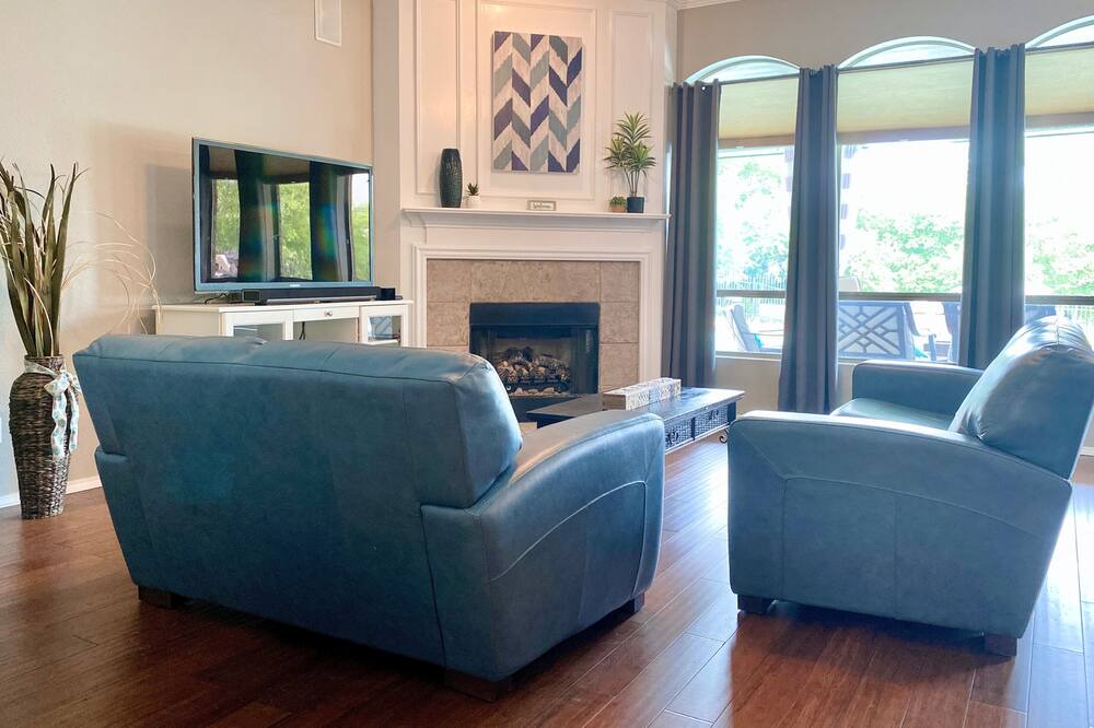Photo of Livingroom in Little Elm