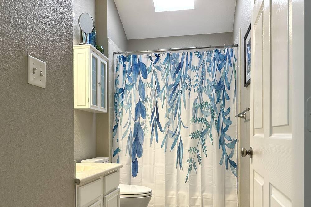 Photo of Bathroom in Little Elm