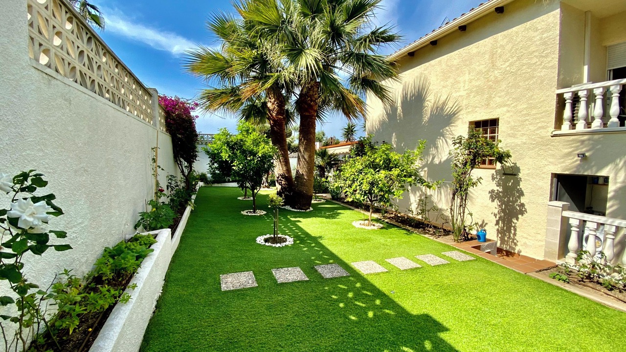 Photo of Outdoor in Les Roquetes